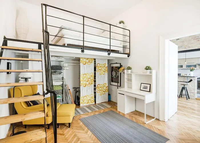 Live Like A Local At The Rustic Hockey Hut Lejlighed Budapest